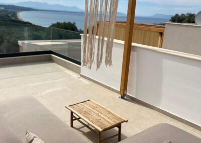 Thesykiahouse - Kastrosikia - Dachterrasse - Outdoor-Sofa - www.thesykiahouse.com